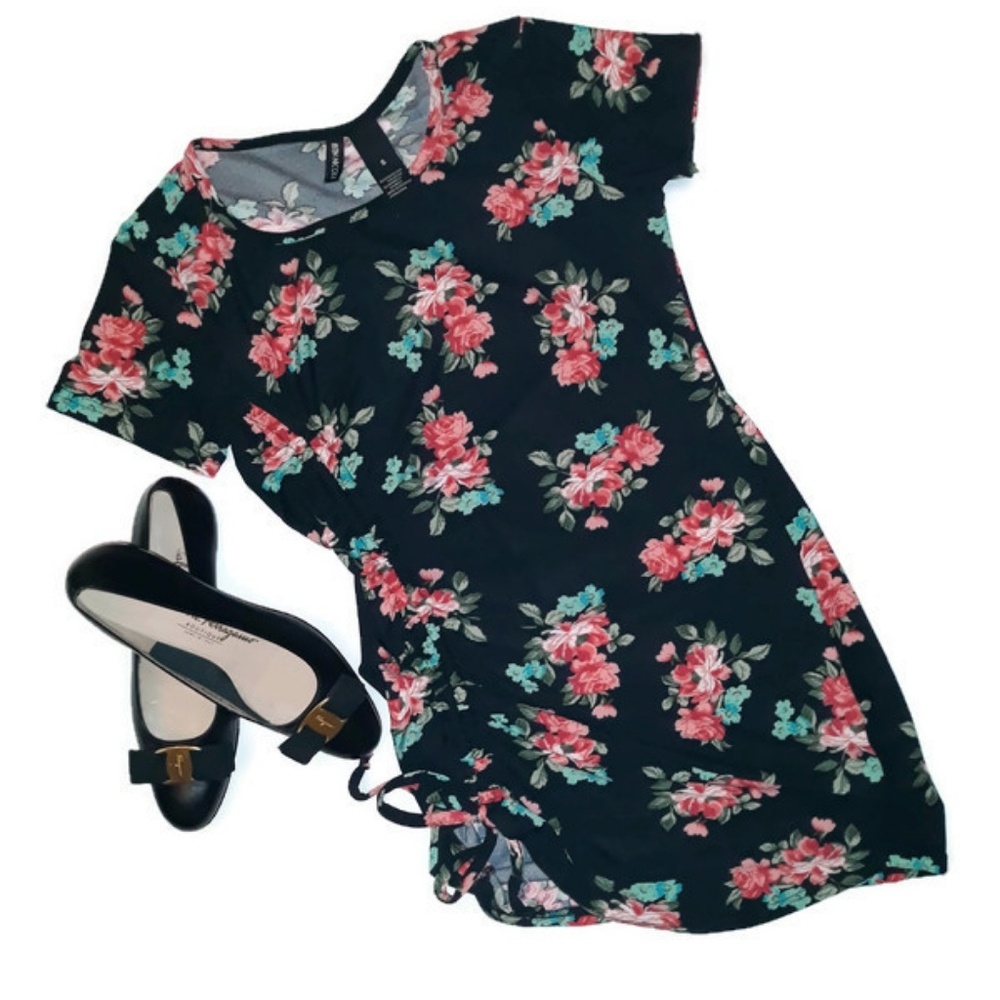 New Black Floral Cinched Tied Short Sleeve Dress Size Small
